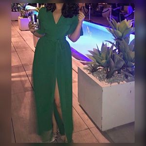 Elegant Green maxi backless slit dress.